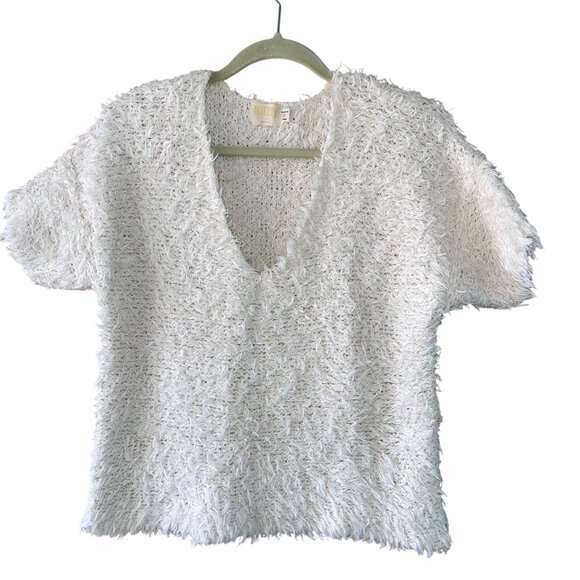 Nation Ltd Womens Sweater Size Medium Cream Shaggy Short Sleeve V Neck - Picture 1 of 7